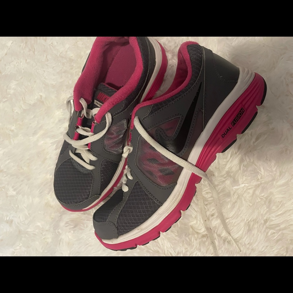 Nike size 5